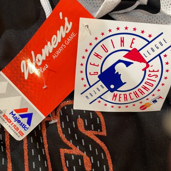 Woman’s shirt sleeve 1x Majestic San Francisco Giants top sparkle NWT Baseball - Picture 11 of 13